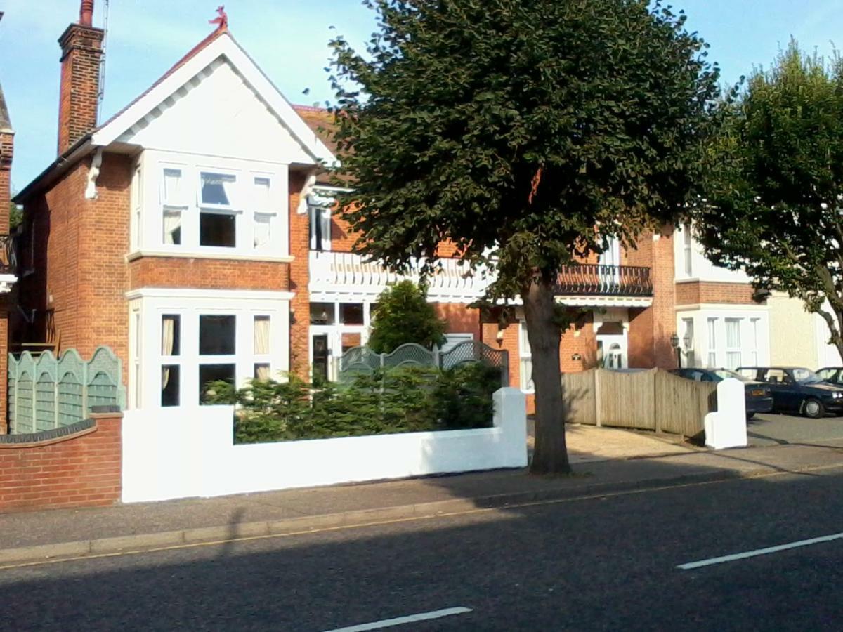 Olderfleet Bed & Breakfast Clacton-on-Sea Exterior photo